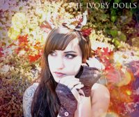 Forest Fawn Gloves by The Ivory Dolls. Modelling and Photography by Ophylia Wispling.